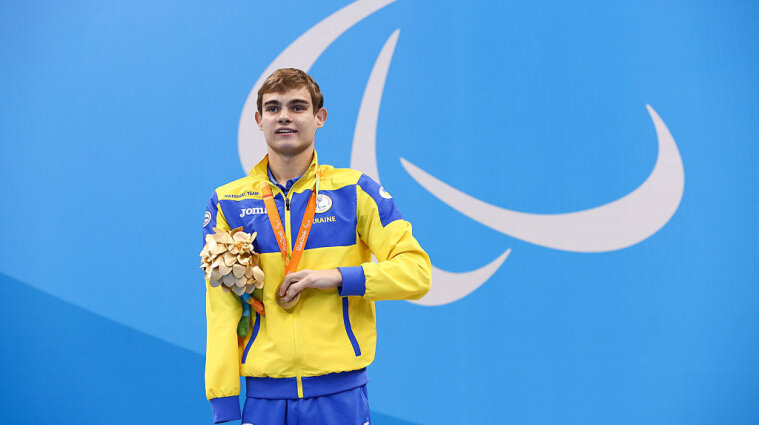 Украинские пловцы завоевали еще три "золота" Паралимпиады (видео)