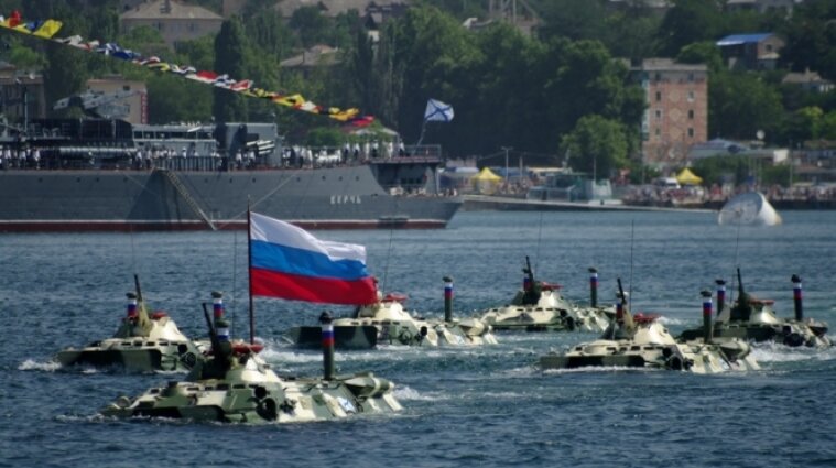 Британская разведка объяснила, почему РФ вывела подлодки от Севастополя