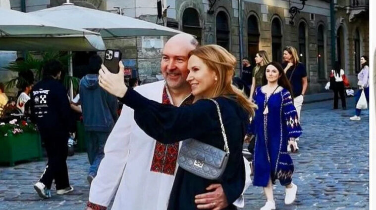 Вице-спикер Кондратюк во Львове выгуляла сумочку от Dior, стоимостью четыре депутатских зарплаты