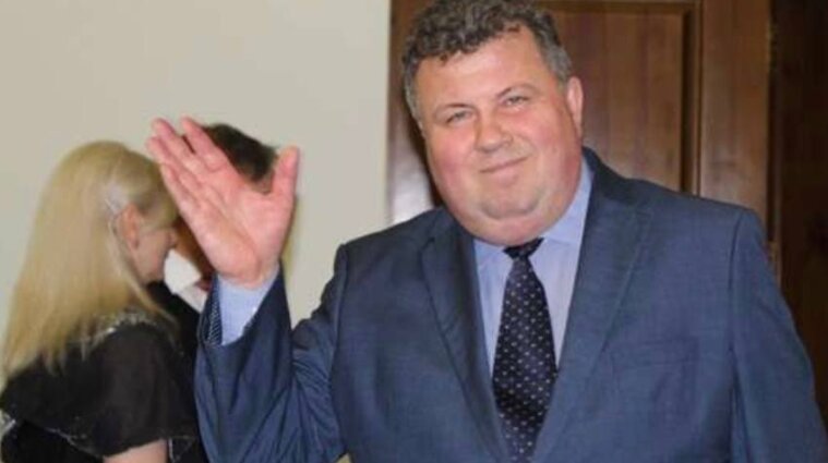 Після численних корупційних та сексуальних скандалів: петицію про звільнення ректора КНУ Бугрова розгляне Зеленський
