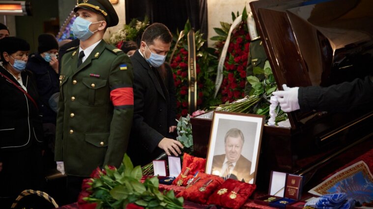 Зеленський присвоїв звання Героя померлому від COVID-19 гендиректору "Південого"