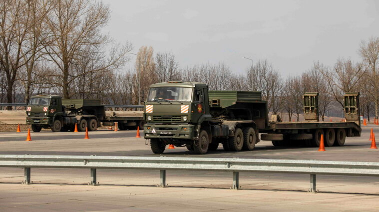 Росія звозить на Донбас військову техніку та озброєння - розвідка