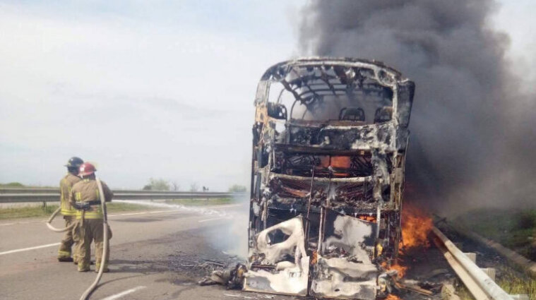 В Одесской области загорелся автобус с 60 пассажирами - видео