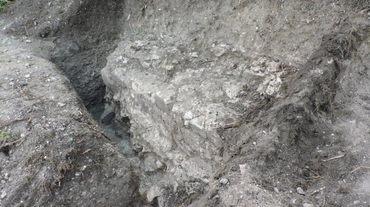 Археологи знайшли скіфське поселення у Хмельницькій області та унікальні кахлі - фото