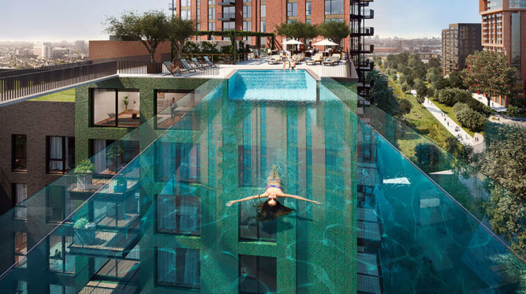 Скляний басейн встановили між двома багатоповерхівками у Лондоні  - фото