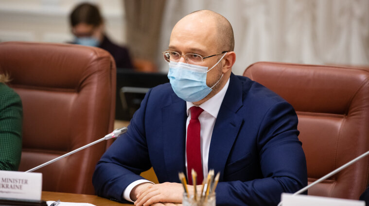 Польща перепродасть Україні 1,2 млн вакцин - Шмигаль
