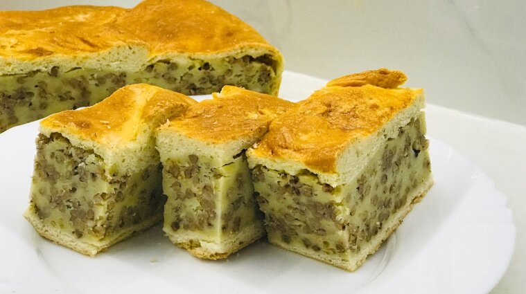 Рецепти української кухні: яворівський пиріг з з картоплею та гречкою