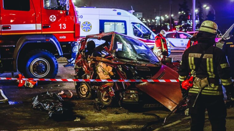 Пьяный водитель внедорожника убил двух человек в Киеве - фото