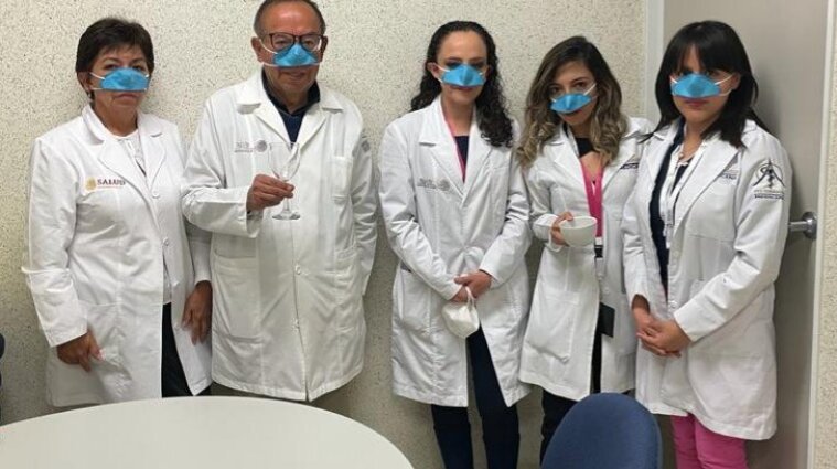В Мексике ученые создали защитную маску, которую надевают только на нос