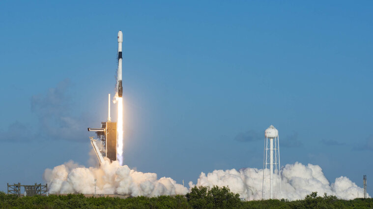 SpaceX вывела на орбиту еще 60 мини-спутников Starlink