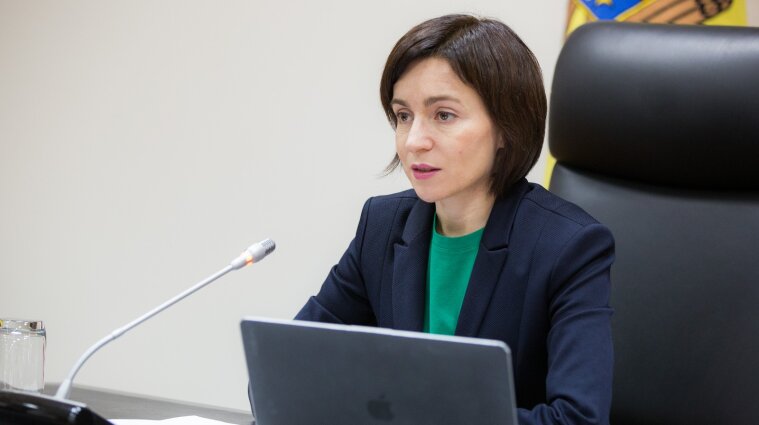 Санду заявила о попытке захвата власти парламентом Молдовы