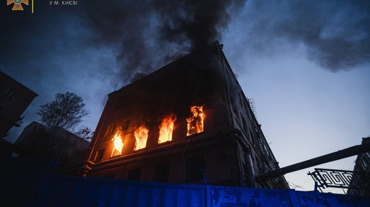 Наслідки обстрілу Києва: постраждали десять людей - фото, відео
