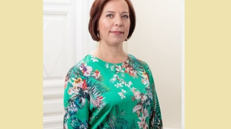 Министр, которая возила детей на служебной машине, уволена в Эстонии