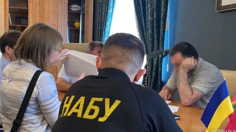 Голову Харківської облради підозрюють в отриманні мільйонного хабаря