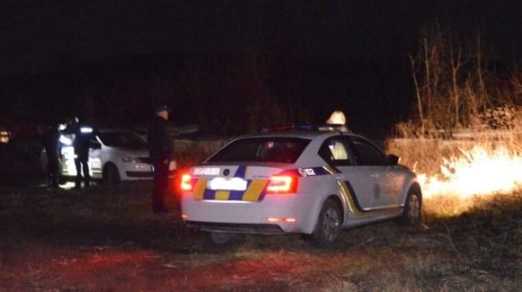 Мужчина протаранил служебные авто во Львовской области: травмированы правоохранители