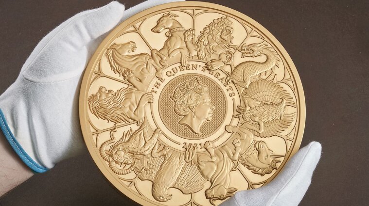 Самая большая в истории: В Британии изготовили золотую монету весом 10 кг