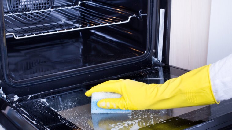 Як ефективно очистити духовку: лайфхак від досвідченої господині