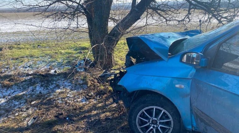 Одна людина загинула та троє травмувалися в ДТП у Миколаївській області - фото