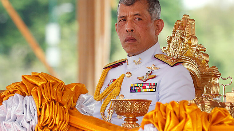 Король Таїланду помилував 16 українців