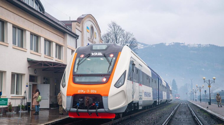 Укрзалізниця відновлює залізничне сполучення між Україною та Румунією (фото)