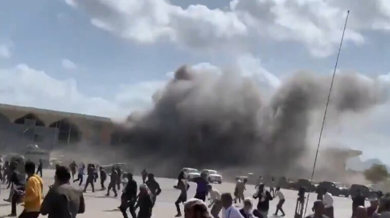 Терористи напали на аеропорт у Ємені: загинули щонайменше 25 людей