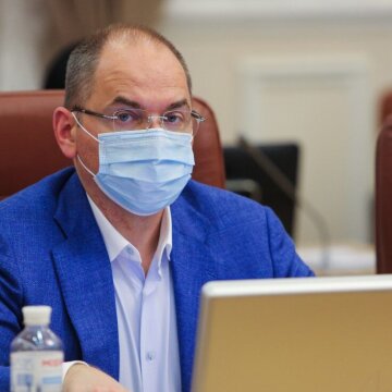 Корупційна змова: китайську вакцину Україна отримає через ексрегіоналку Богатирьову