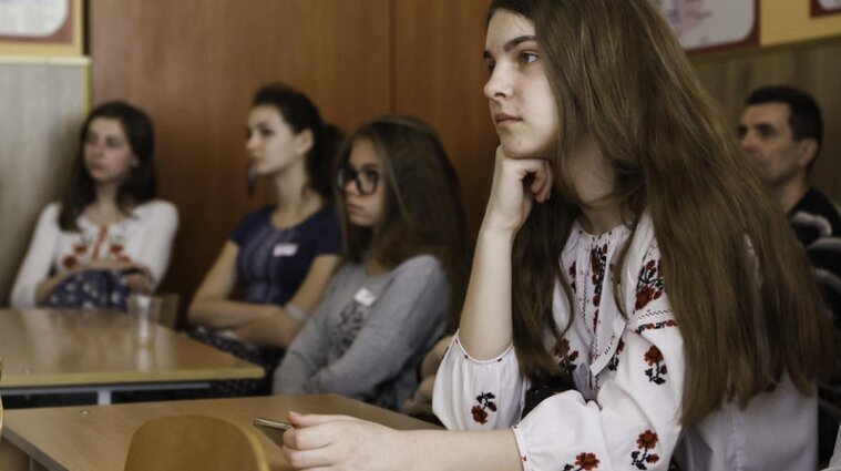 Украинские школьники будут учиться борьбе с коррупцией: что известно о новом проекте
