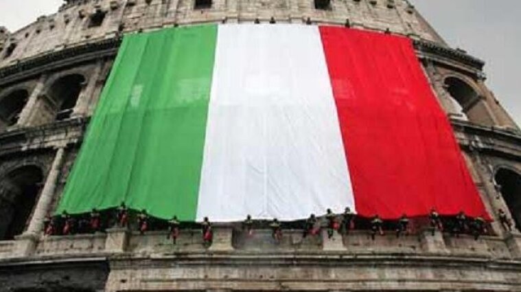 Президент Италии подписал указ о роспуске парламента