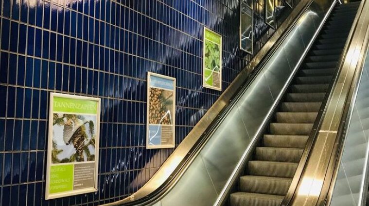 В Мюнхене в метро повесили плакаты о Голодоморе в Украине - фото