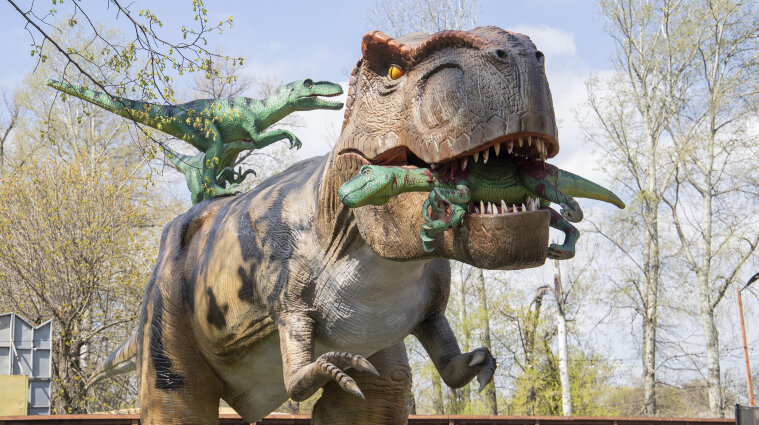 В Киеве откроют самый большой в Украине парк динозавров (фото)