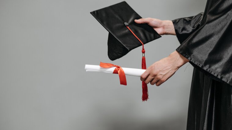 Видані дипломи про вищу освіту можуть стати недійсними