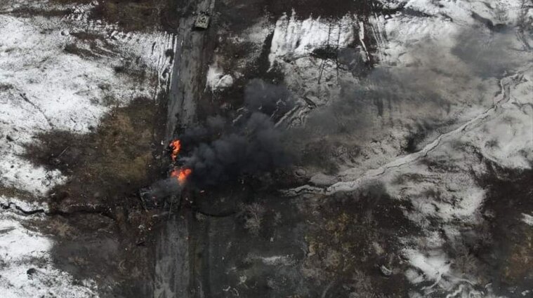 На Луганщині українські військові знищили техніку окупантів - фото