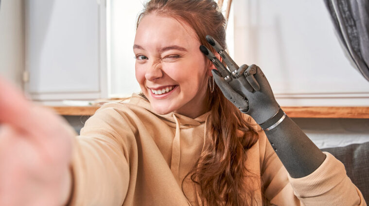 Украинская роборука-протез вошла в список лучших изобретений 2022 года