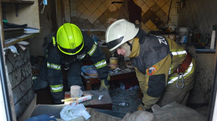В Днепре произошел взрыв газа: мужчина оказался в пастке под завалами