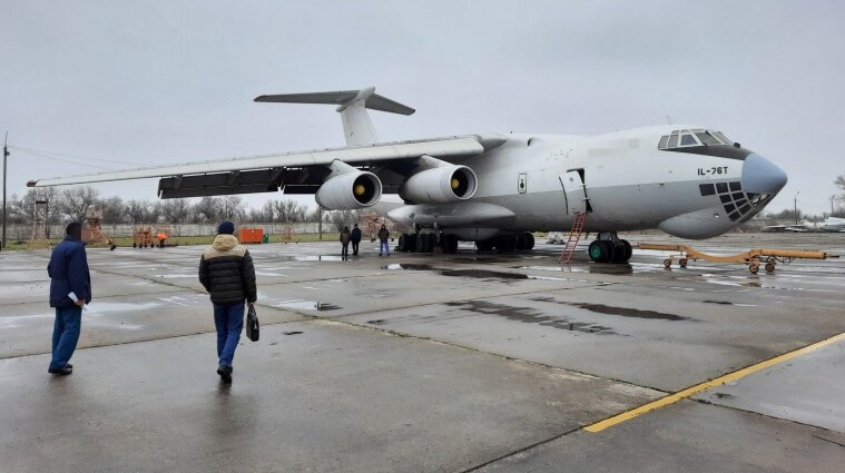 Спрятали в самолете: СБУ поймала экспортеров военного оборудования
