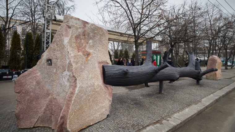 Зеленський відкрив інсталяцію пам’яті жертв Голокосту