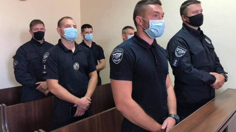Во Львове приговорили шестерых полицейских к 8 годам тюрьмы за смерть парня