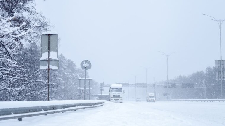 Снігопад очікується у Києві 9 січня: в'їзд вантажівок буде заборонено