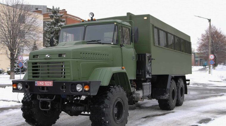Завод одноклассницы Зеленского производит запчасти к военным грузовикам