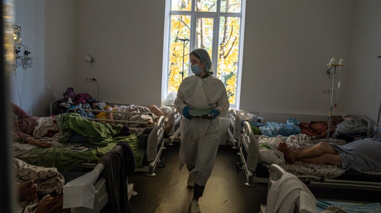 Украинские силовики и спасатели год будут получать бесплатную медпомощь