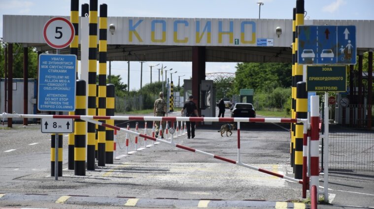 Угорщина закриває два пункти пропуску на кордоні з Україною