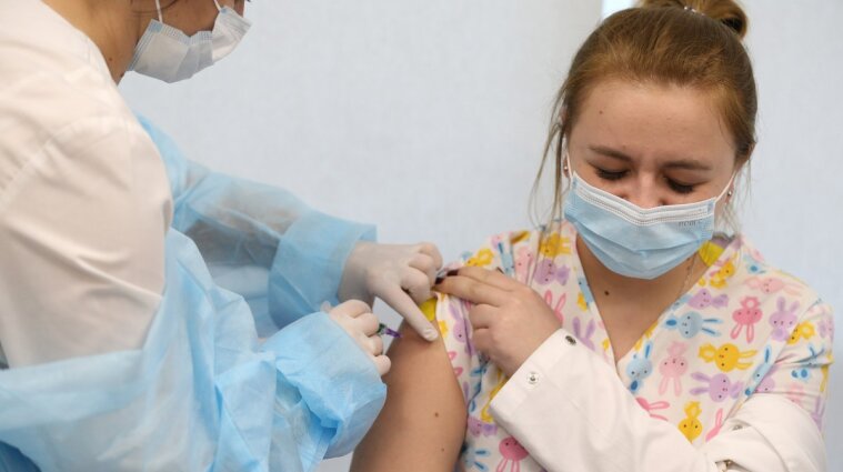 В Украине сделали более 5 млн прививок от коронавируса