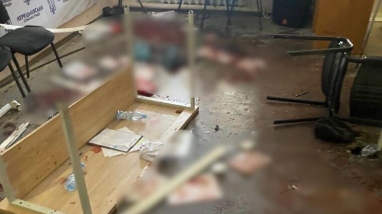 На Закарпатье депутат взорвал гранаты в сельсовете: есть погибшие (видео)