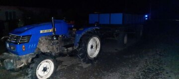 Трактор переехал 4-летнего мальчика в Ровенской области - фото