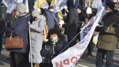 Перекрытие улицы Крещатик в Киеве из-за митингующих и вкладчиков банка "Аркада"