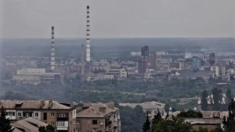 У Сєвєродонецьку на заводі "Азот" залишається понад 550 мирних жителів