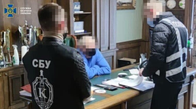 В Киеве коммунальщики украли пять миллионов на противооползневых работах