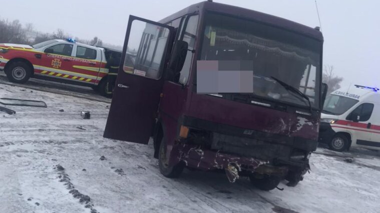 ДТП з рейсовим автобусом у Харківській області: двоє загиблих