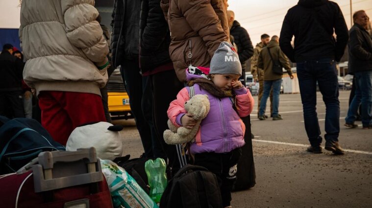 У Польщі виникли проблеми з роботою та навчанням для біженців з України