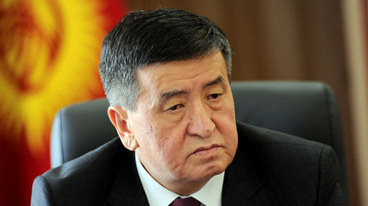Президент Кыргызстана отправил в отставку премьер  'Пьера и правительство